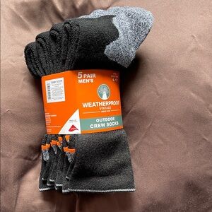 *NEW* Weatherproof Men's Outdoor Crew Socks - Black and Gray